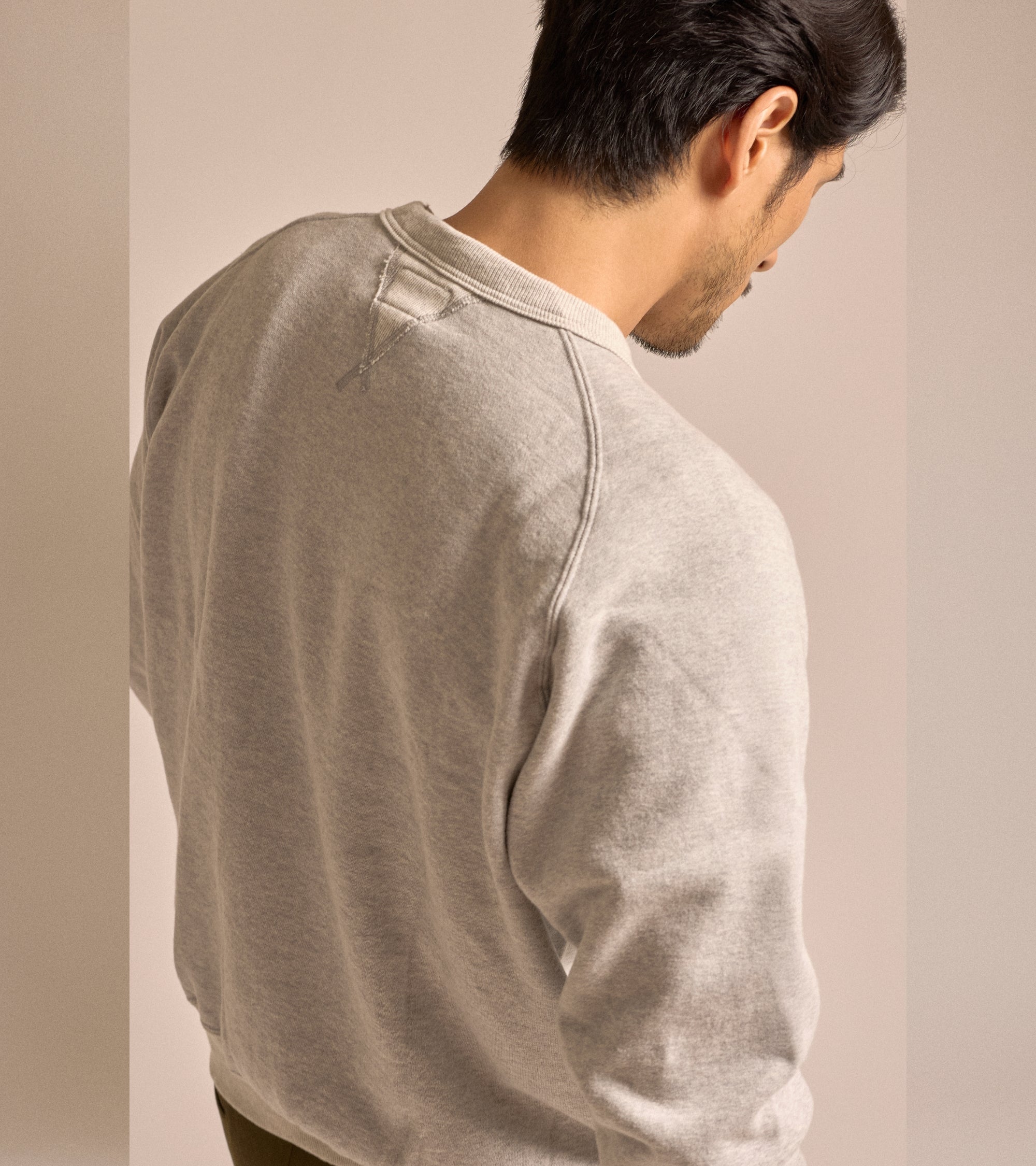 Sunray Sportswear Puamana raglan cotton sweatshirt in hambledon grey, fabric detail.