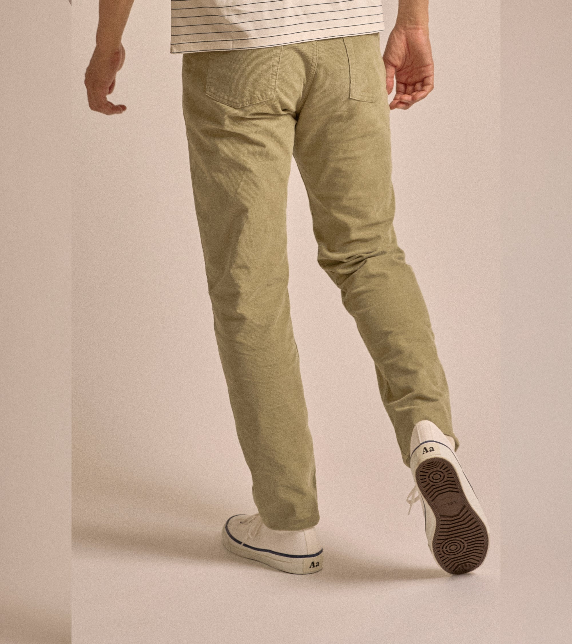 Trunk Dean corduroy 5-pocket trousers in oyster grey, styled shot.