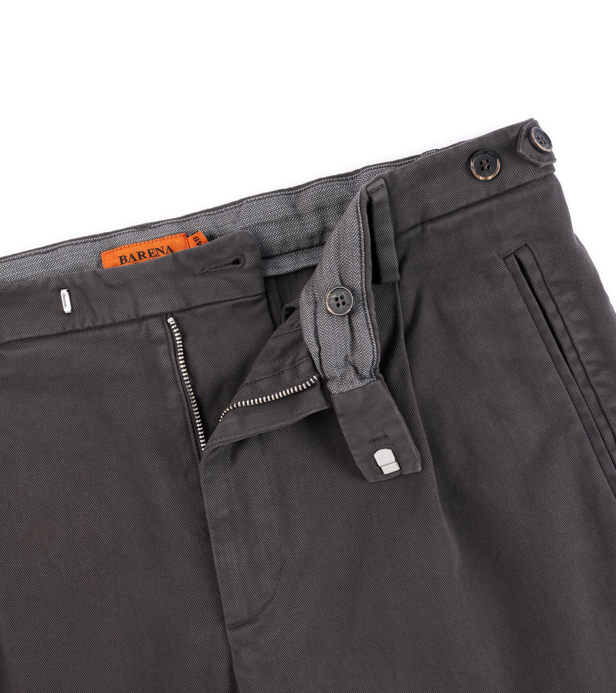 Barena Masco Mante trousers in brown. Close-up detail of the zip fly and button and metal tab closure with side adjusters with buttons.